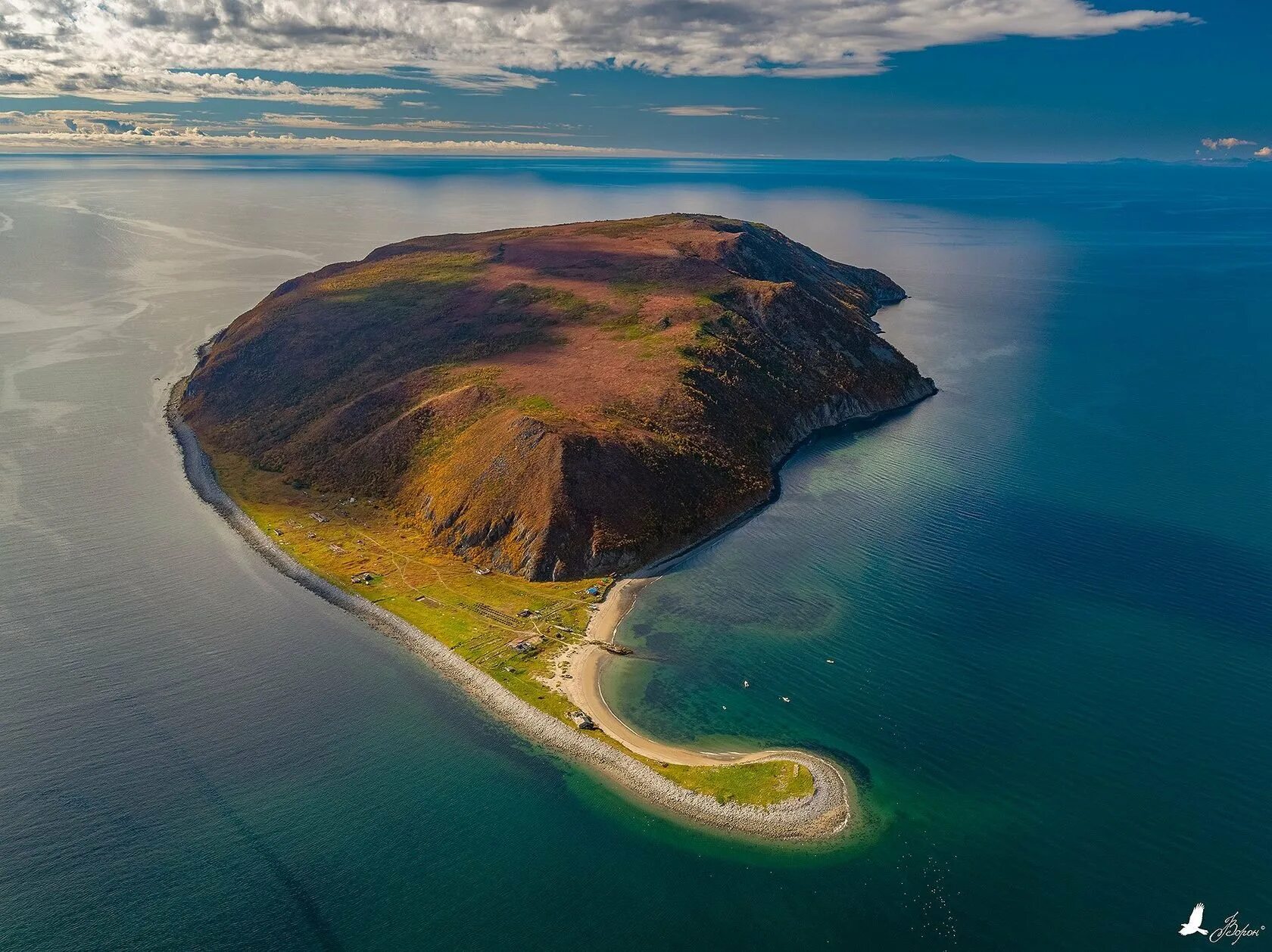 Остров недоразумения Магадан. Остров недоразумения Охотское море. Остров недоразумения Магадан фото. Остров недоразумения в Охотском море Магадан.