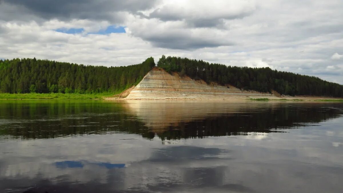 Река Сухона мыс бык. Река Сухона Вологодской области. Река Сухона Великий Устюг. Мыс бык Вологодская область.