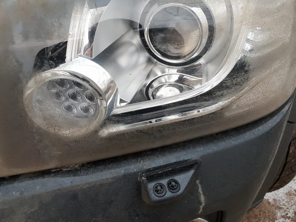 Омыватель передней фары. Омыватель фар фокус 2. Форсунка омывателя фар hella. 8ws 008 549-001. Омыватель передней фары.