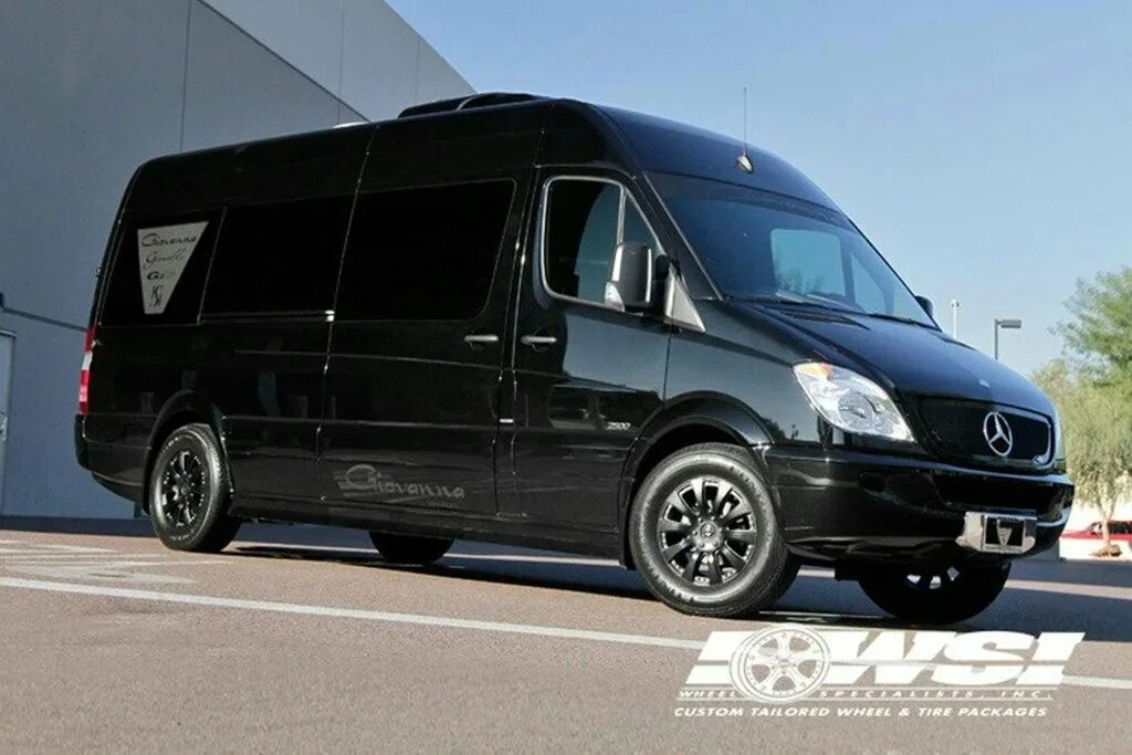 Mercedes-Benz Sprinter. Mercedes-Benz Sprinter w901 Black. 18 Mercedes-Benz Sprinter. Mercedes-Benz Sprinter 315 черный. Спринтер крути