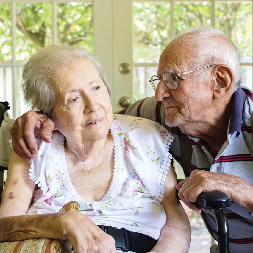 Больныйболезнь альцгеймера. Слабоумие у пожилых. Жизнь альцгеймера. Старческая болезнь альцгеймера. Болезнь альцгеймера фото.