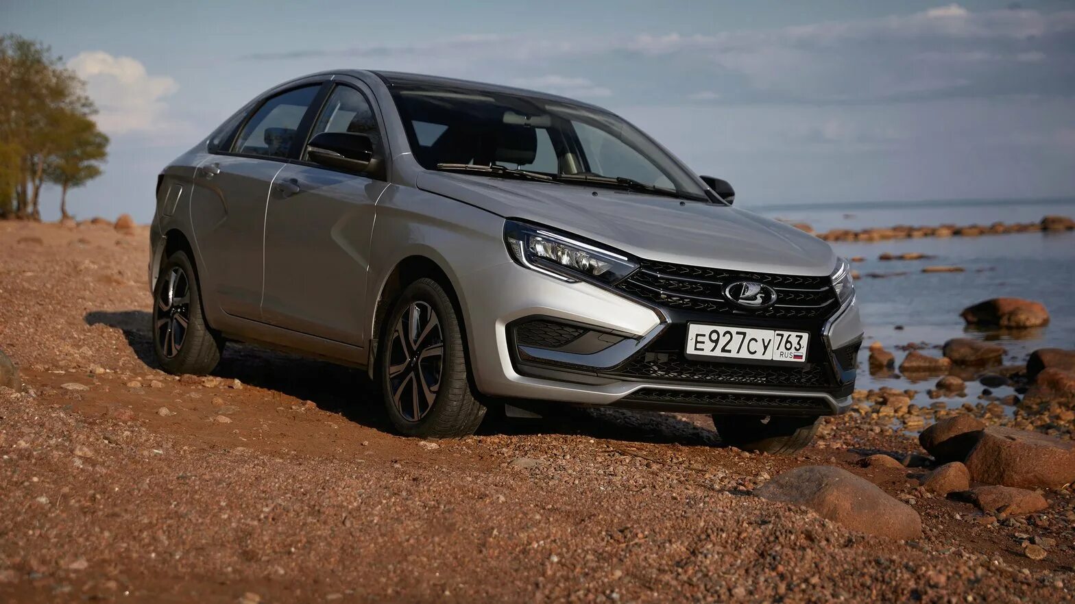 Лада веста рестайлинг 2022. Стоит ли покупать весту в 2023 году. Lada vesta рестайлинг 2022 оптика. Стоит ли покупать весту в 2023 году. Лада priora 2022.