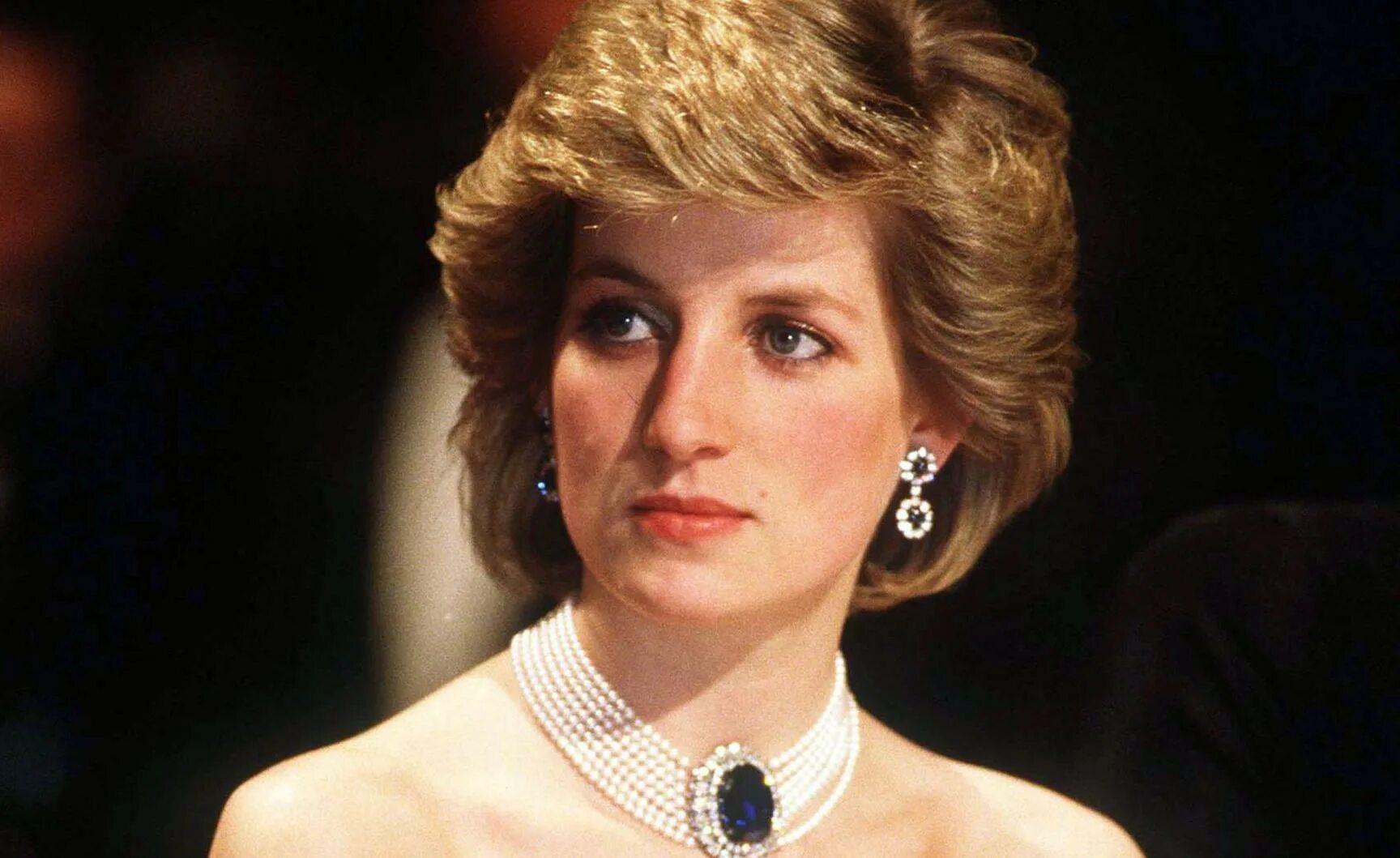 Платье месть принцессы дианы. Дэвид уотерхауз и принцесса диана. Камилла паркер-боулз и диана спенсер. Альбомы lady dee. Песня леди ди.