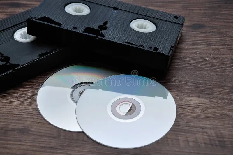 Vhs диски. Видеокассета. кассета с двух сторон. титаник vhs видеокассета. ночной дозор vhs кассета.