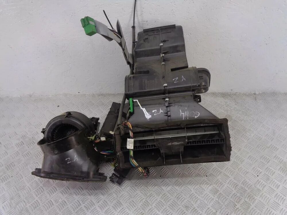 52404139 мотор отопителя. Корпус отопителя opel zafira b. Печка зафира б. Opel zafira корпус печки. Вентилятор отопителя зафира а дизель.