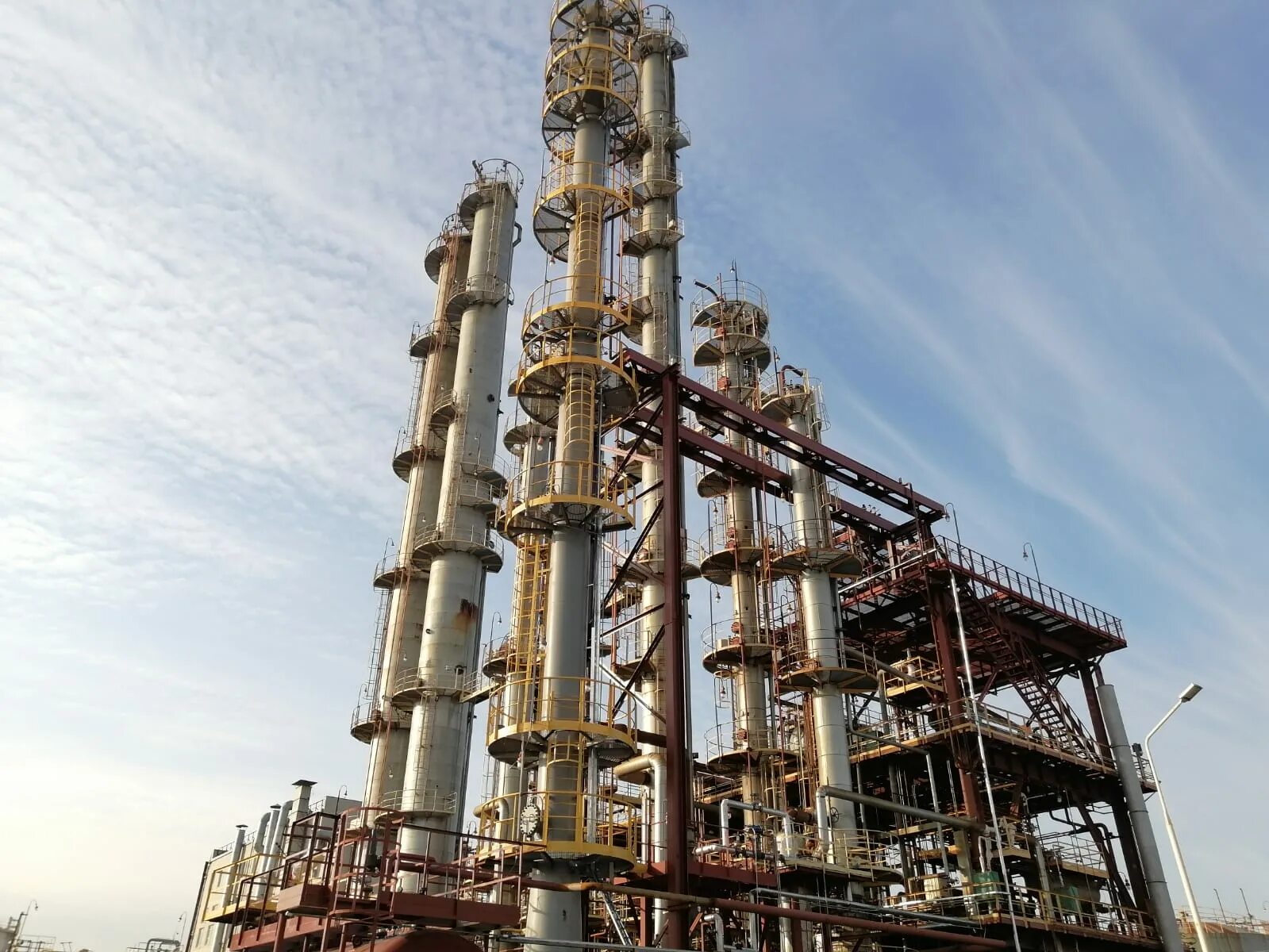 Нижнекамск завод нефтехим. Тобольск нефтехим. Озеро нефтехим томск. Тобольский нефтехимический комбинат сибур тобольск. Тобольский нефтехимический комбинат.