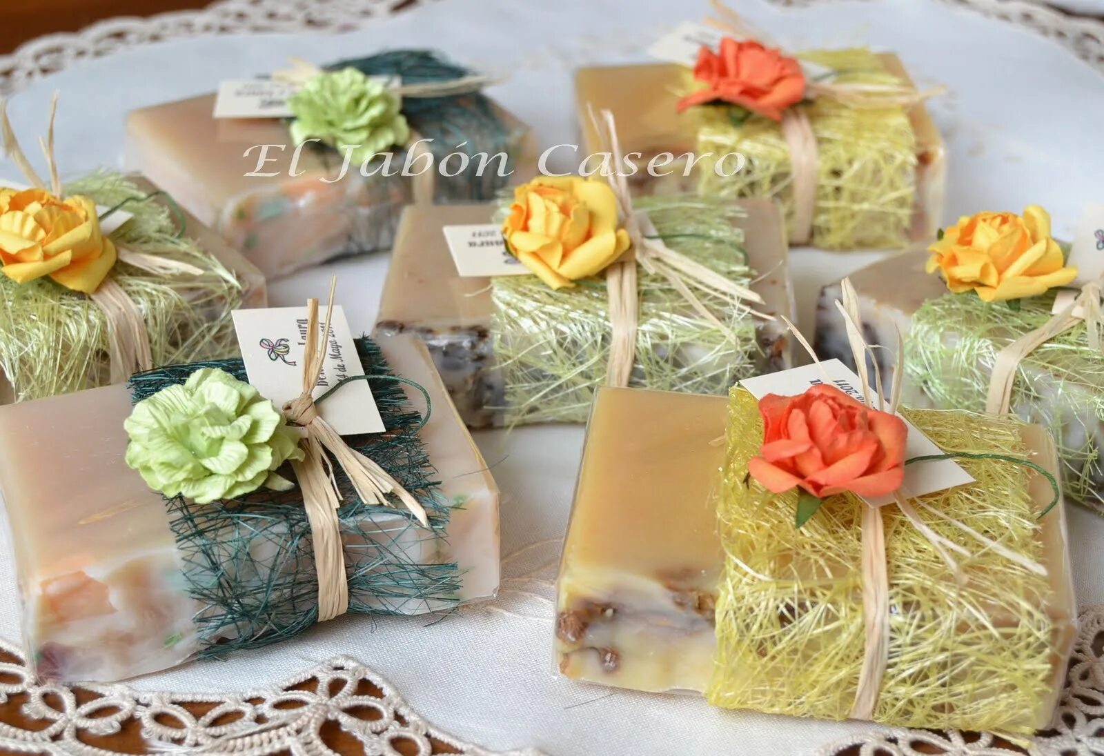 подарочное мыло. как красиво упаковать мыло ручной. как красиво упаковать мыло ручной работы. упаковка для мыла ручной работы. мыло в красивой упаковке.