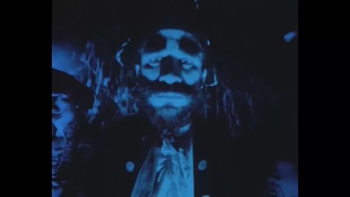 Человек на сундук мертвеца йо-хо-хо и бутылка рома. Йохохо и бутылка рома остров сокровищ. Валерий чигляев флинт остров сокровищ. Песня о пьянстве остров. Группа в острове сокровищ.