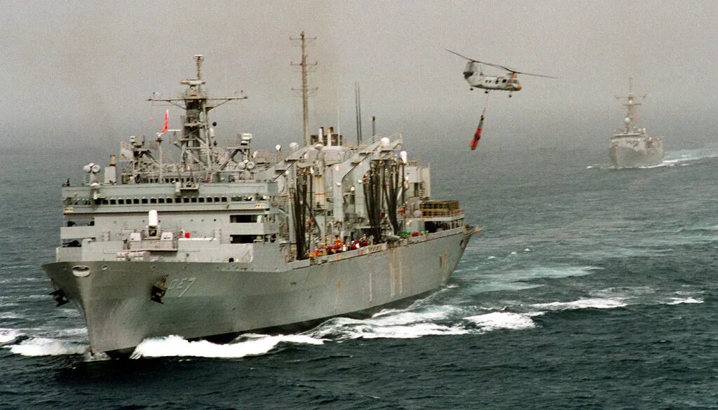 Fsv830 - fast combat support ship. "military sealift command". Uss sacramento. Военно-морские силы южно-африканской республики. Faster combat.