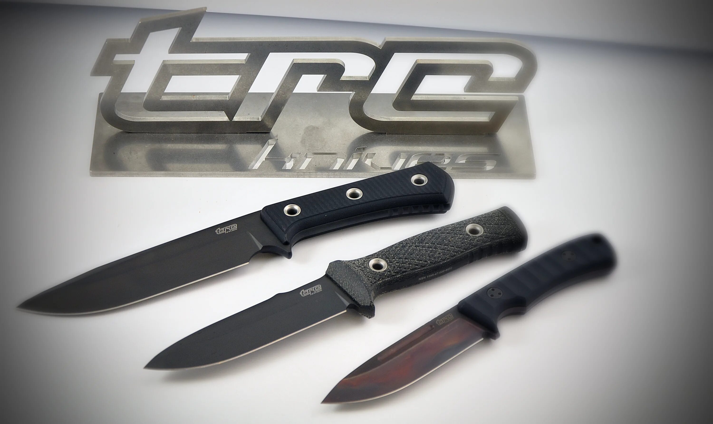 Молодые ножи 20.03 2024. Нож TRC Knives Apocalypse 2022. Нож TRC синяя Пандемия. Нож nl 5. Нож Apocalypse TRC Knives.