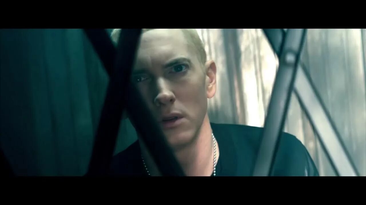 The way i am слушать