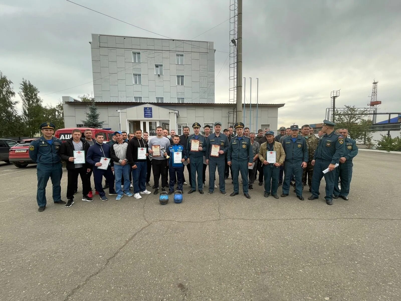 Новости оренбургской области в контакте. Пожарно-спасательная часть Бузулук. МЧС Бузулук. 37 ПСЧ Оренбургская область. Лучшие сотрудники МЧС Бузулук.