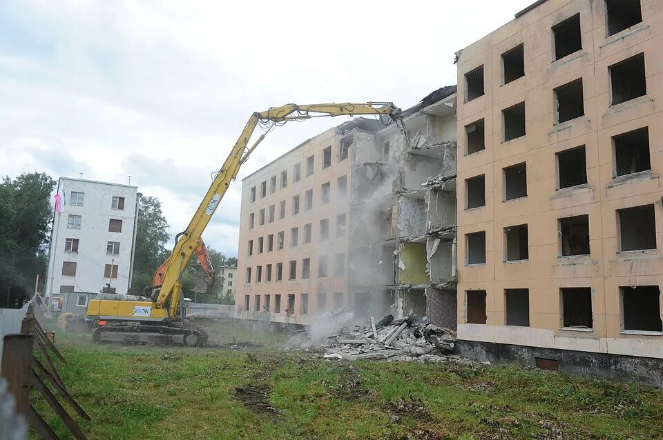 реновация пятиэтажек последние новости. феодосийская вл 7 реновация. кошки реновации. реновация пятиэтажек в москве. хрущевки сносят.