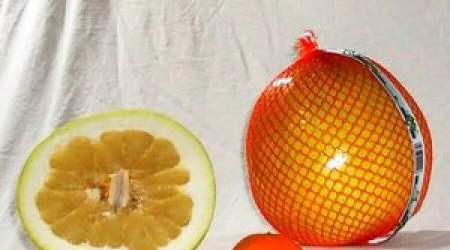 Противопоказания фрукта помело. Фрукт помело помело. Помпельмус (помело). Thongdi помело. Помело и грейпфрут.