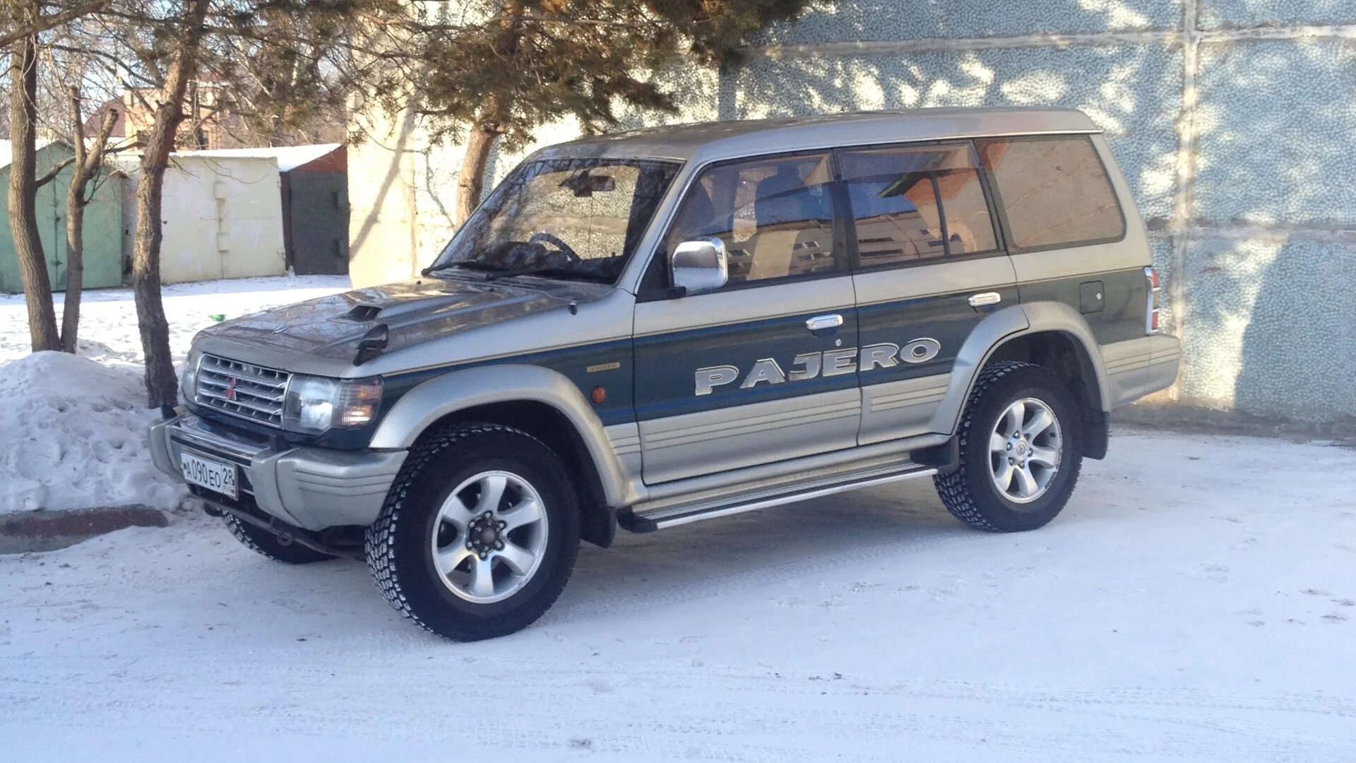 Паджеро 2.8 дизель купить. Mitsubishi Pajero 2 v8. Паджеро 2.8 дизель. Паджеро 2 1992. Mitsubishi Pajero 2 хром.
