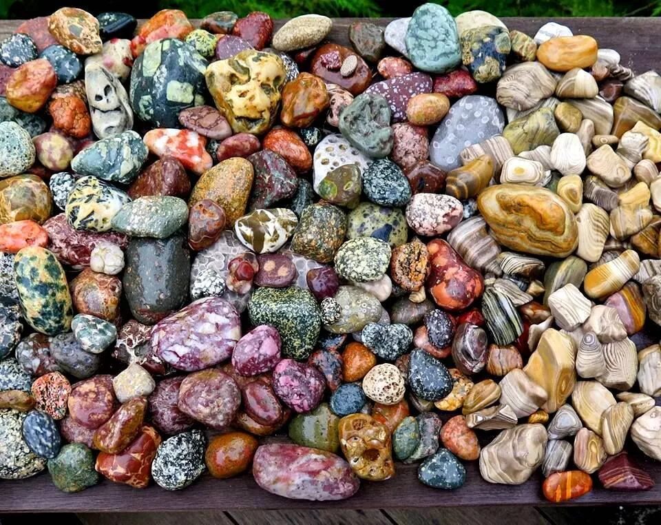 Какая порода камня. Геология камни. Разновидности камней в природе. Минералы Геология. Галька минерал.