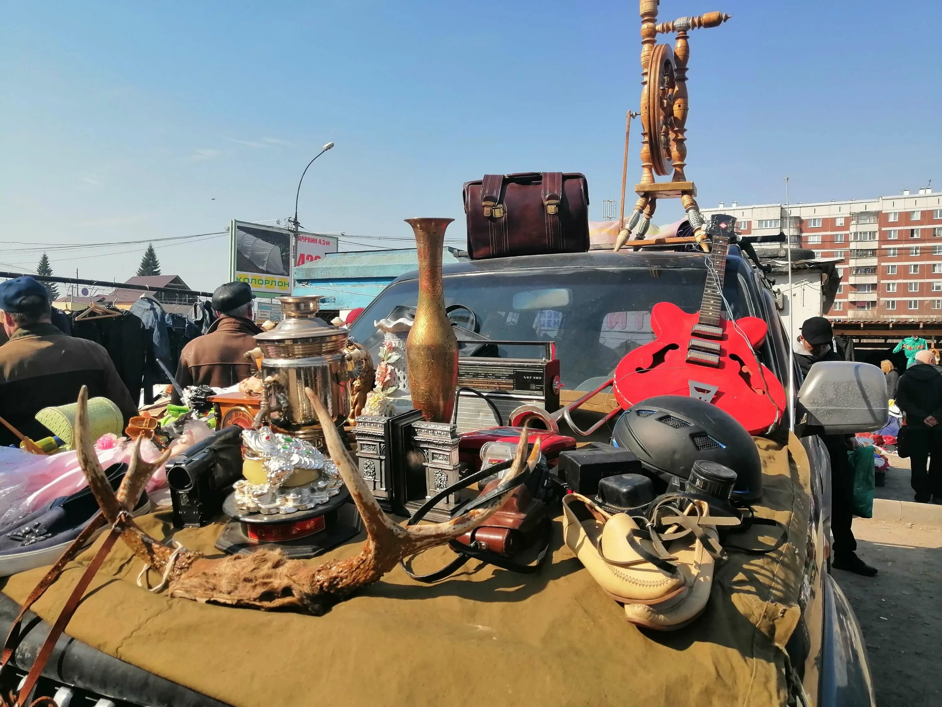 Блошиный рынок в орехово-зуево. Блошиный рынок новосибирск 2023. Блошиный рынок, нижний новгород, октябрьская улица. Блошиный рынок в новосибирске ленинский. Блошиный рынок в новосибирске.