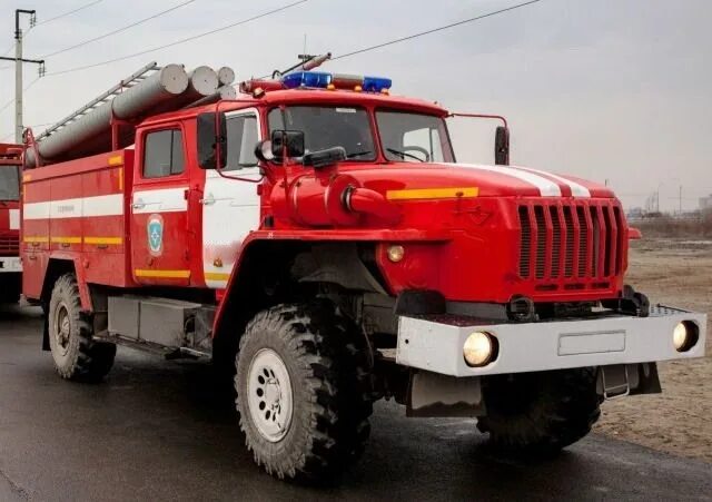 Пожарная машина маячок. Мигалки пожарка. Пожарная машина маячок. Машина мчс. Мигалки пожарной машины.