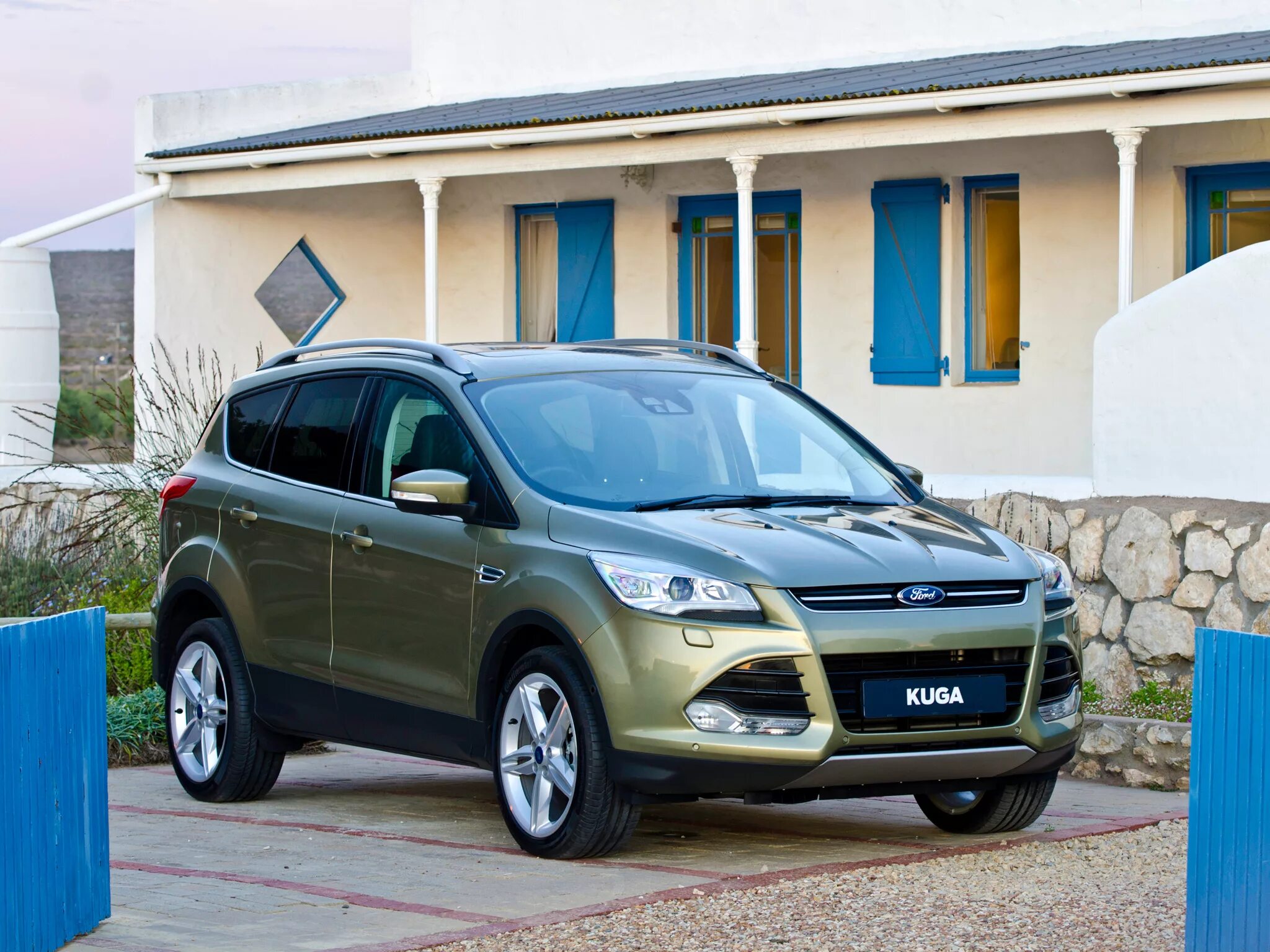 Форд куга москва. Ford Kuga 2 2013. Форд Куга 2 2013. Форд Kuga 2013. Форд Куга 2013.