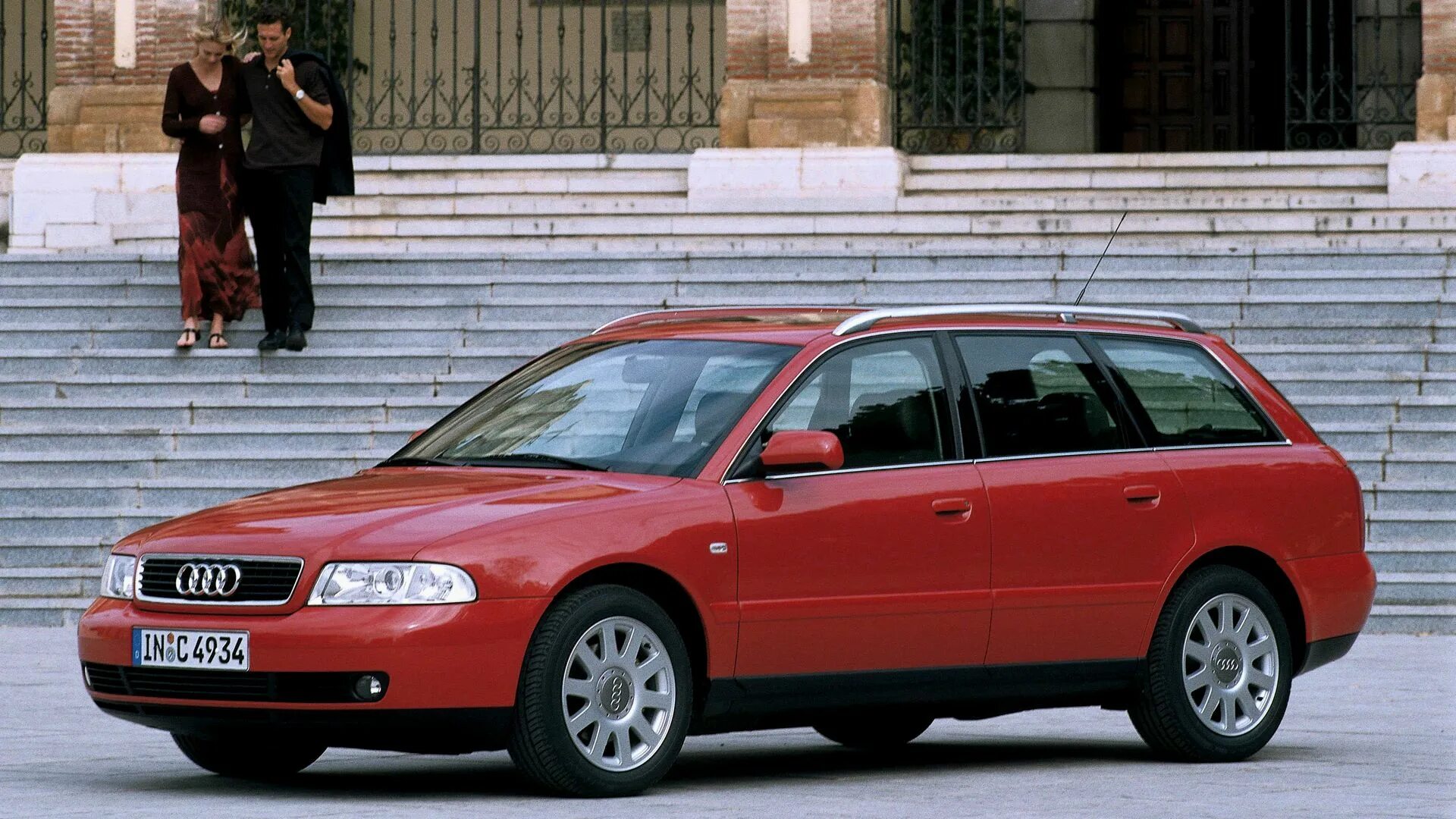 Audi a4 b5 универсал. Audi a4 b5 1996. Ауди а4 Авант 1998. Audi a4 b5 Рестайлинг. Ауди а4 1.9 тди универсал