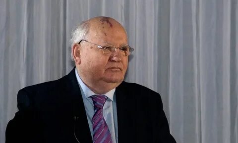 Горбачев рост