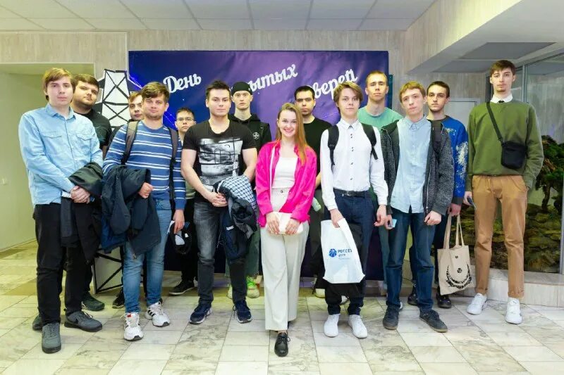 подстанция россети. тверьэнерго сотрудники. оперативный персонал россети. трансформаторная подстанция россети. лэп.