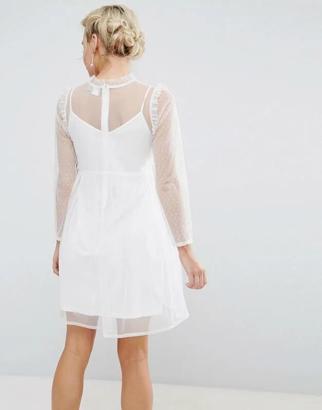 Свадебные платья с сеточкой. Белое платье с сеткой. Платье с органзой. Рукава из сетки. Платье сетка белое.