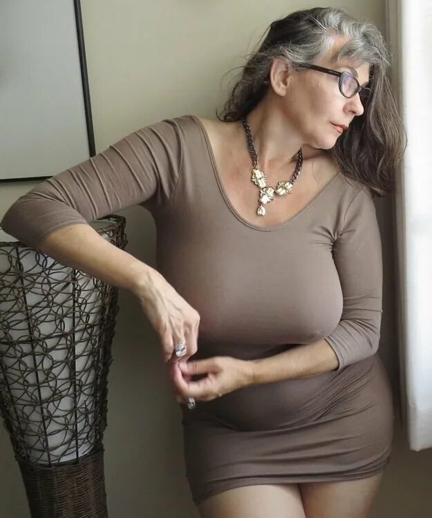 Монеточка с бабушкой. Grandmams. Бабушка нимфоманка. Herfirstfatgirl. Бабушка нимфоманка.