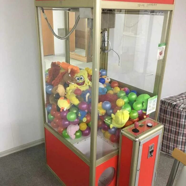 Большой автомат хватайка. Игрушечный игровой автомат хватайка. Автомат хватайка мини. Автомат хватайка игрушечный. Игрушечный игровой автомат хватайка.