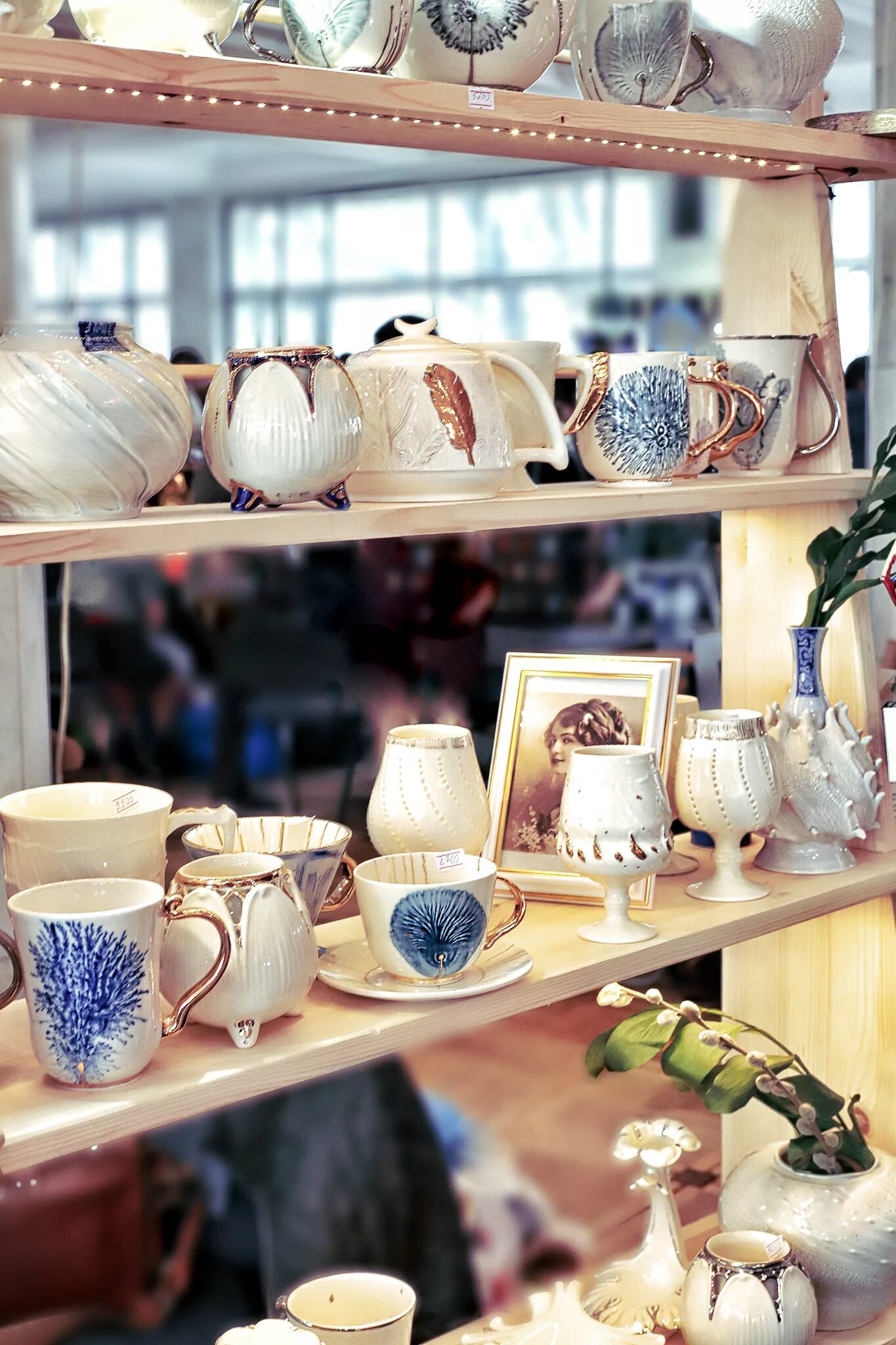 армянская авторская керамика. гончарная мастерская роспись. художественная керамическая мастерская. интерьер гончарной мастерской. авторская керамика (безруков).