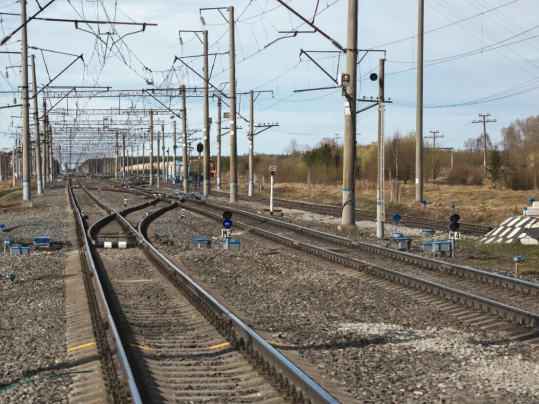 Архангельск переехал. Котлас-Северный Железнодорожная станция. ЖД Архангельск. Станция Лодьма Архангельская область. Архангельск Северный поезд.