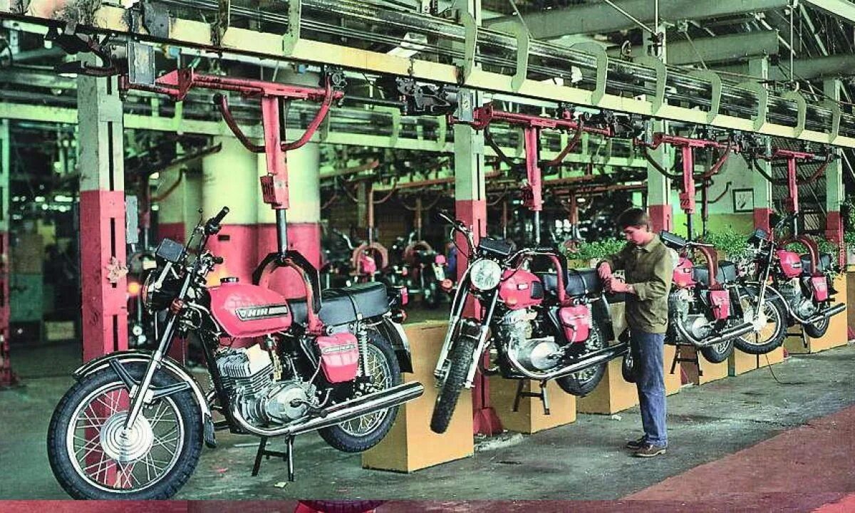 Иж работа ижевск. Музей мотоциклов ижмаш. Автозавод москвич иж. Ижевск, ул. Автозавод москвич иж.