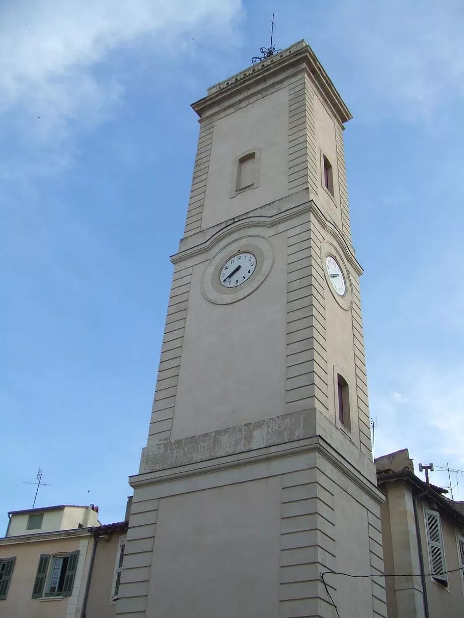 Башня с часами. Колокольня с часами. Памятник башня с часами. Башня с часами Тбилиси. Высотные часы
