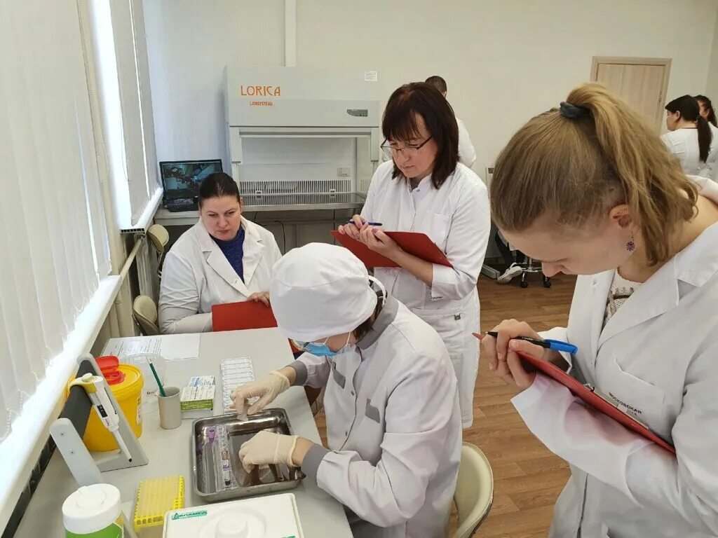 Гбпоу дзм медицинский. Уральский государственный медицинский колледж. гбпоу дзм медицинский колледж № 1 сп № 1. екатеринбург медицинский университет. новосибирский медицинский колледж лабораторная диагностика.