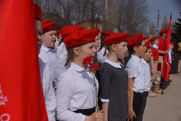 Директор школы 3 смышляевка. Школа 1 нефтегорск самарская область. Школа 591 учителя. Т. Г.