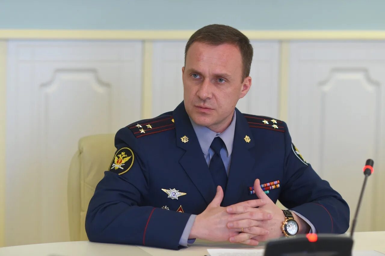 Как зовут начальника управления