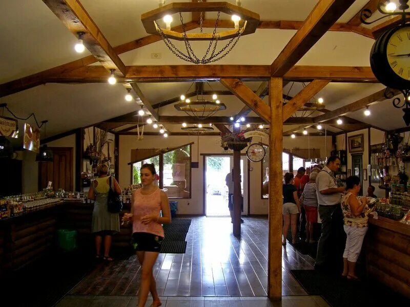 Чайный домик рядом с медовыми водопадами. Чайный домик черкесия. Чайный домик медовые водопады. Чайный домик кисловодск. Чайный домик кисловодск медовые водопады.