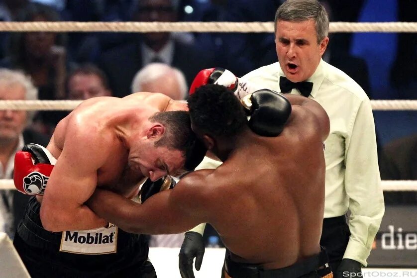 Бой против кличко. Виталий кличко чисора. бой чисора виталий кличко. дерек чисора кличко бой. виталий кличко на ринге.