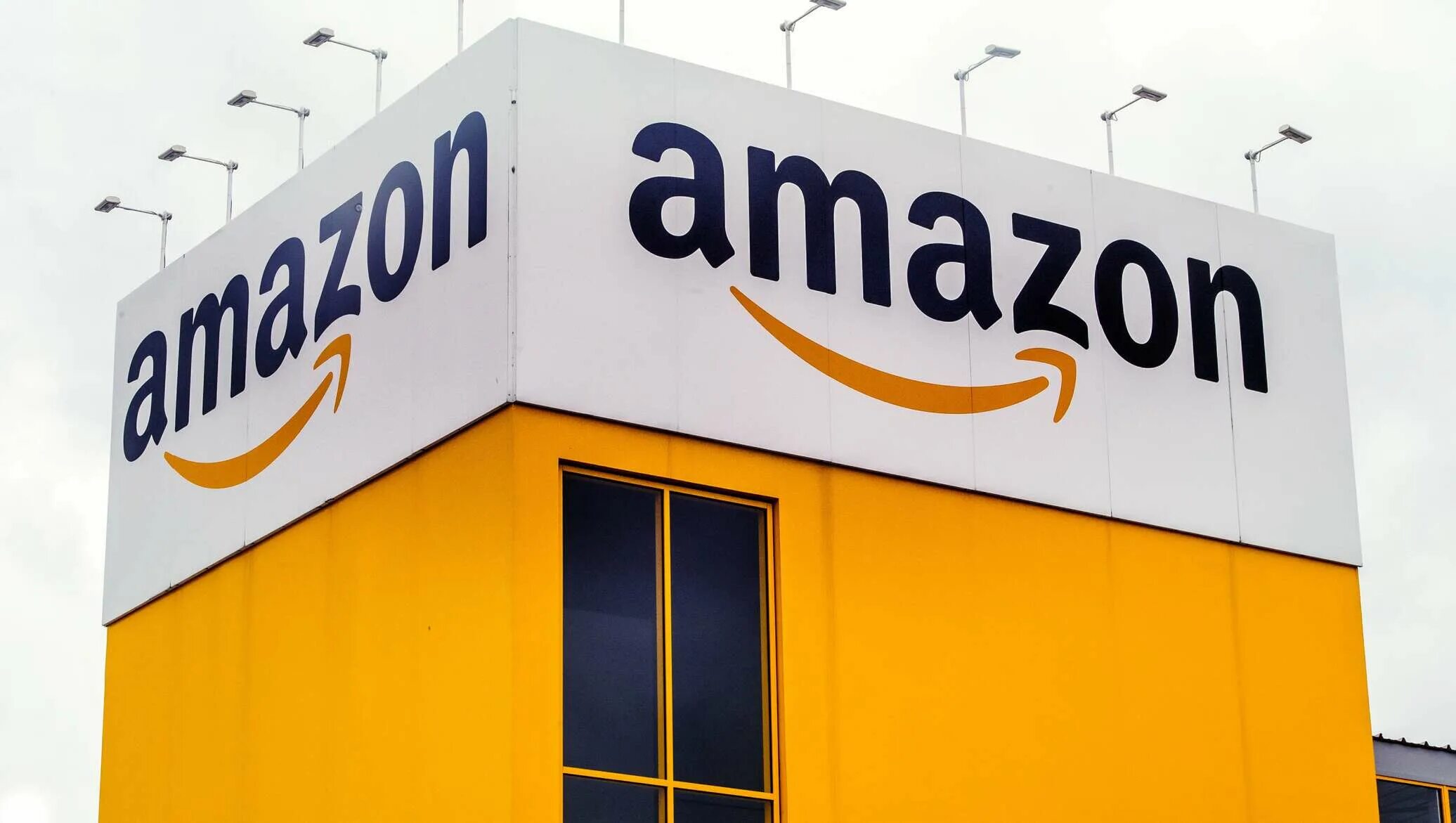 Amazon en. Амазон. amazon компания. логотипы фирм амазон. компания amazon логотип.