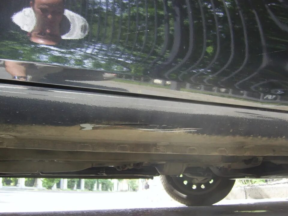 Логан 2 отлетает краска на порогах. Помял порог об бордюр. Полировка порогов автомобиля от царапин. Царапины на порогах. До порога.