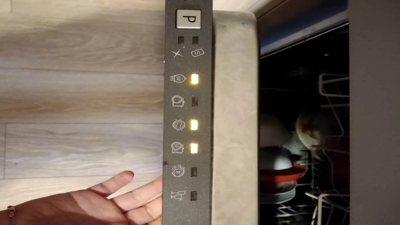 Аристон ошибка f03. F3e3 аристон ошибка на духовке. посудомоечная машина хотпоинт аристон ошибки по индикации. electrolux lft766x.