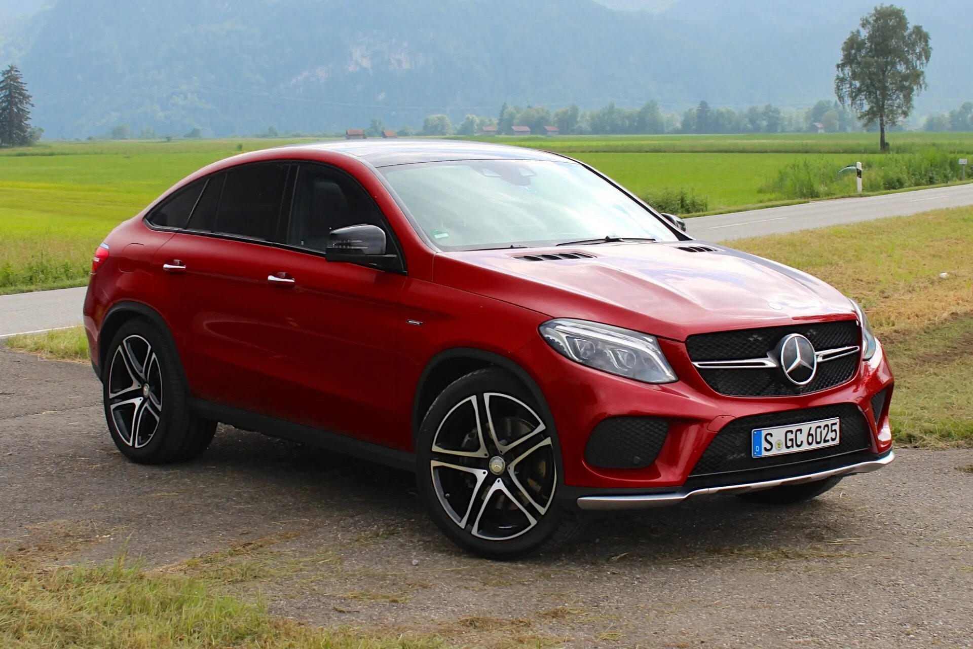 Awesome Mercedes: Mercedes GLE 450 AMG 4Matic Coupé: Mitfahrt Bilder autobil