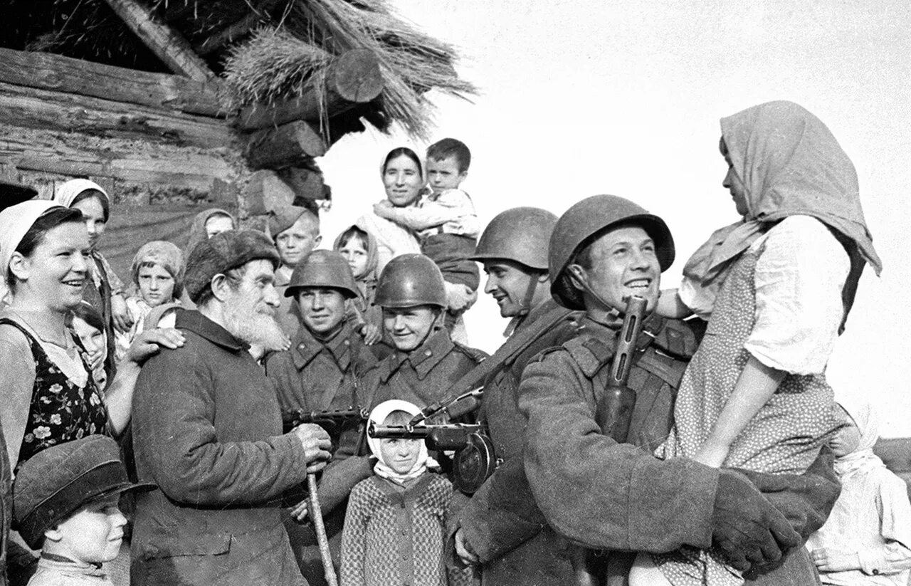 Военная хроника 1945. Фото Великой Отечественной войны 1941-1945. Дети на фронте в годы Великой Отечественной войны 1941-1945.