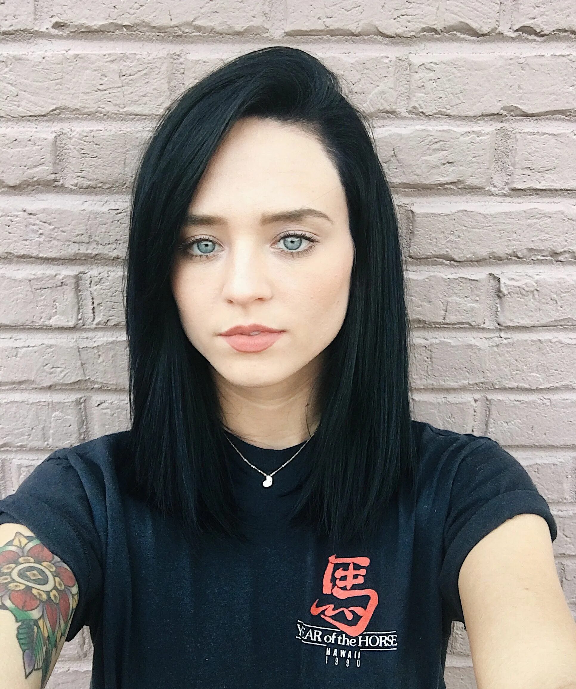 Черные волосы старят. Jet Black hair. Cyan-Black hair Skin. Pale Blue Bob hair. Black hair skins