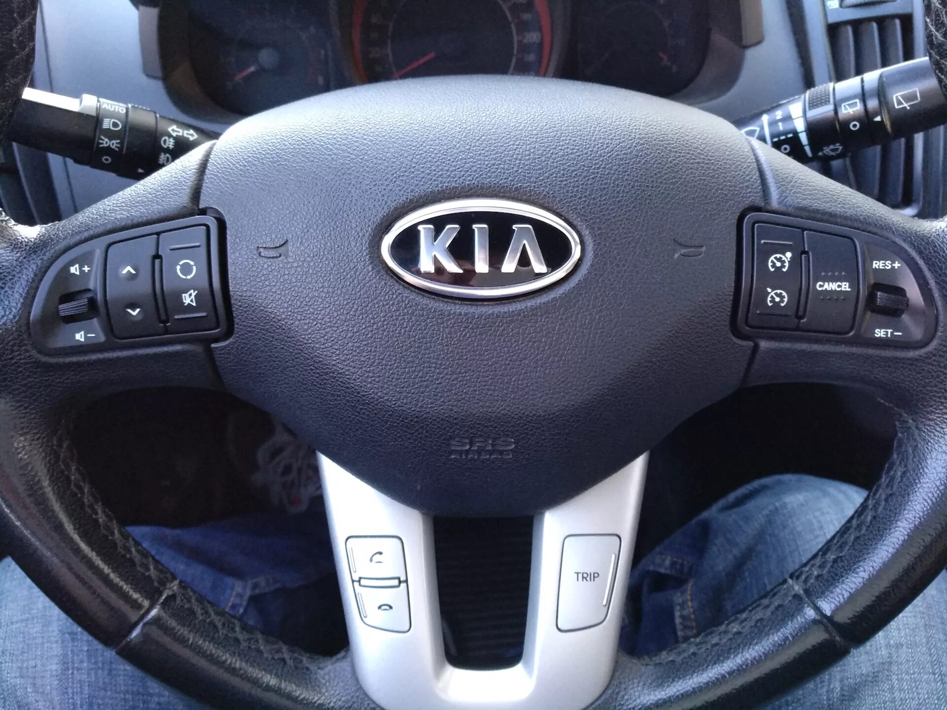 Кнопки на руле установить. Кнопки на руле киа сид 2010. kia ceed 2010 руль. руль kia ceed ed. kia ceed 2011 руль.