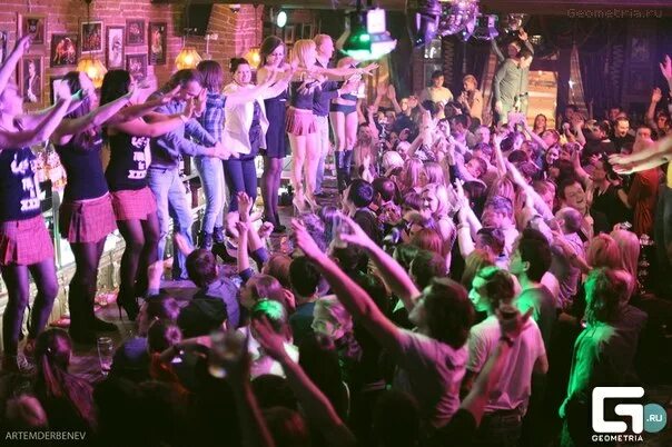 Клуб 4х4 внедорожник. Сквот 3/4. Клуб 4 лет. Логотип внедорожного клуба. Логотип внедорожного клуба.