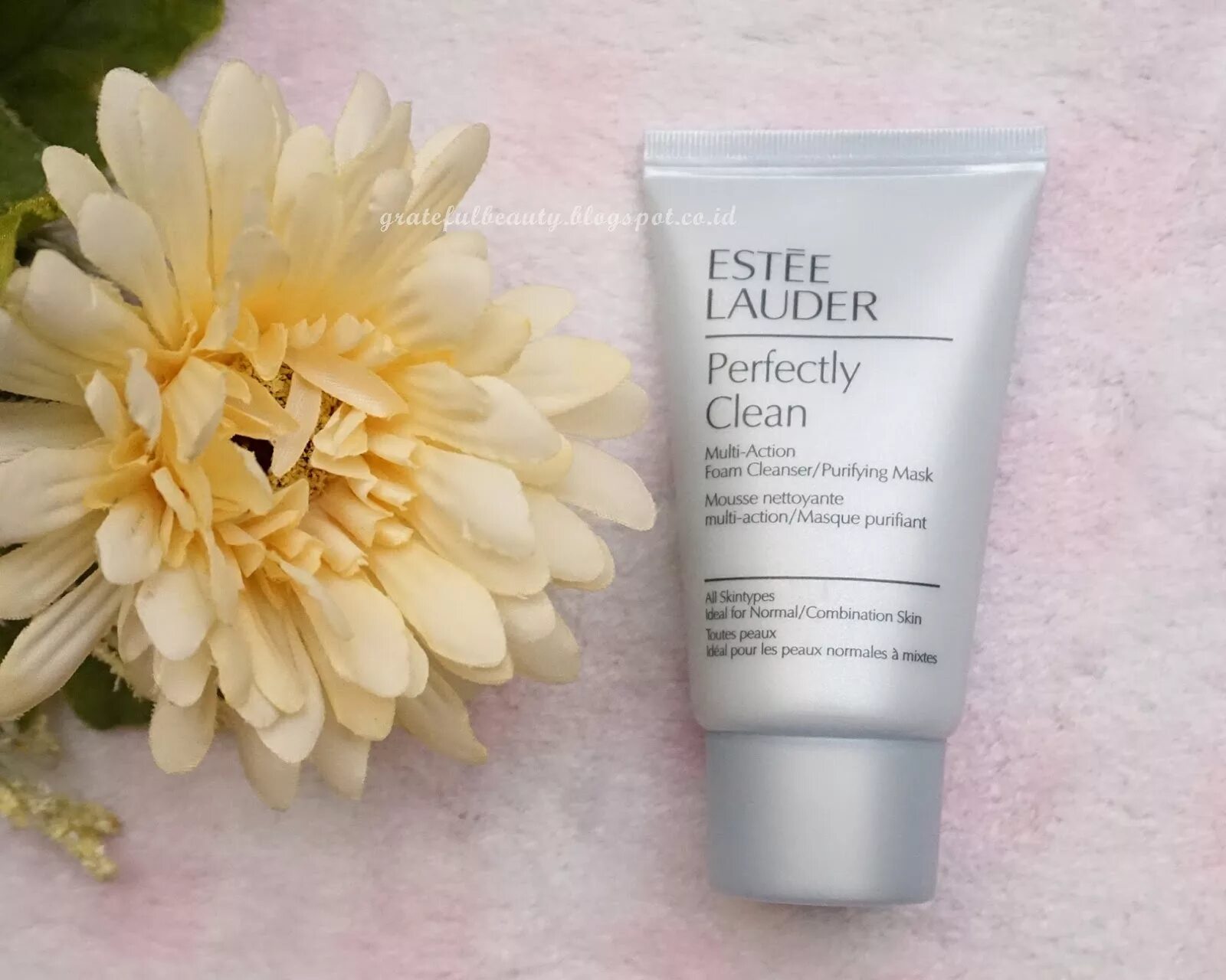 Purifying cleanser foam. Эсте лаудер perfectly clean Multi-Action Foam Cleanser/Purifying Mask. Estee Lauder perfectly clean Splash away Foaming Cleanser. Estee Lauder Hydrationist Foam Cleanser. Estee Lauder пенка super.