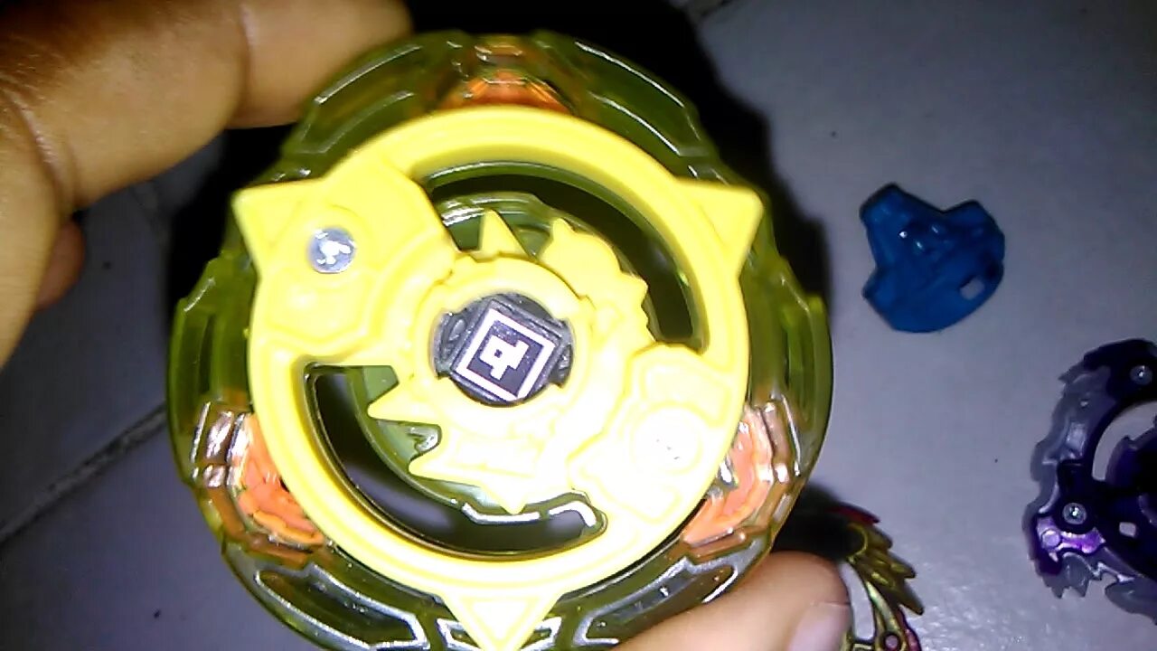 Код волчков. Сканировать волчки бейблэйд. коды beyblade burst. хасбро кьюаркоды бейблейд. qr code beyblade burst minoboros m2 волчок.