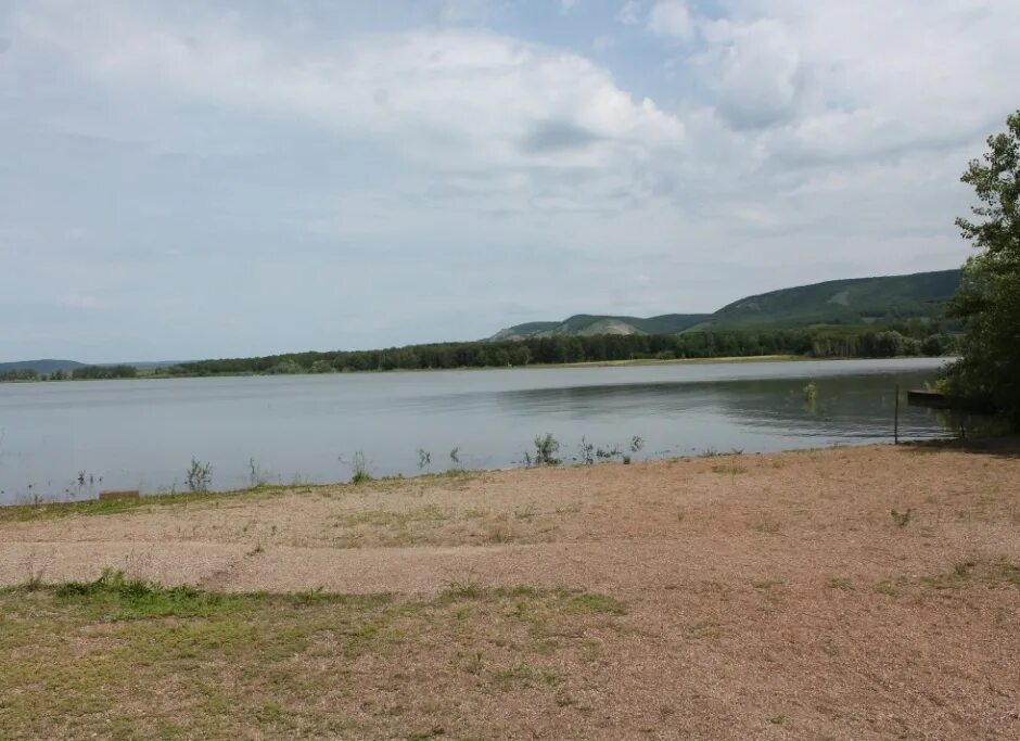 Беловское водохранилище золотые пески. Беловское водохранилище золотые пески. Беловское водохранилище золотые пески. Беловское озеро кемеровская область. Золотые пески кемеровская.