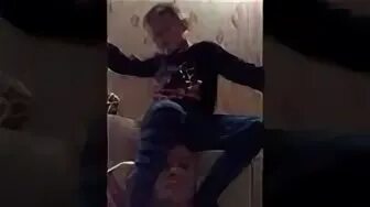 Случайно села на сына